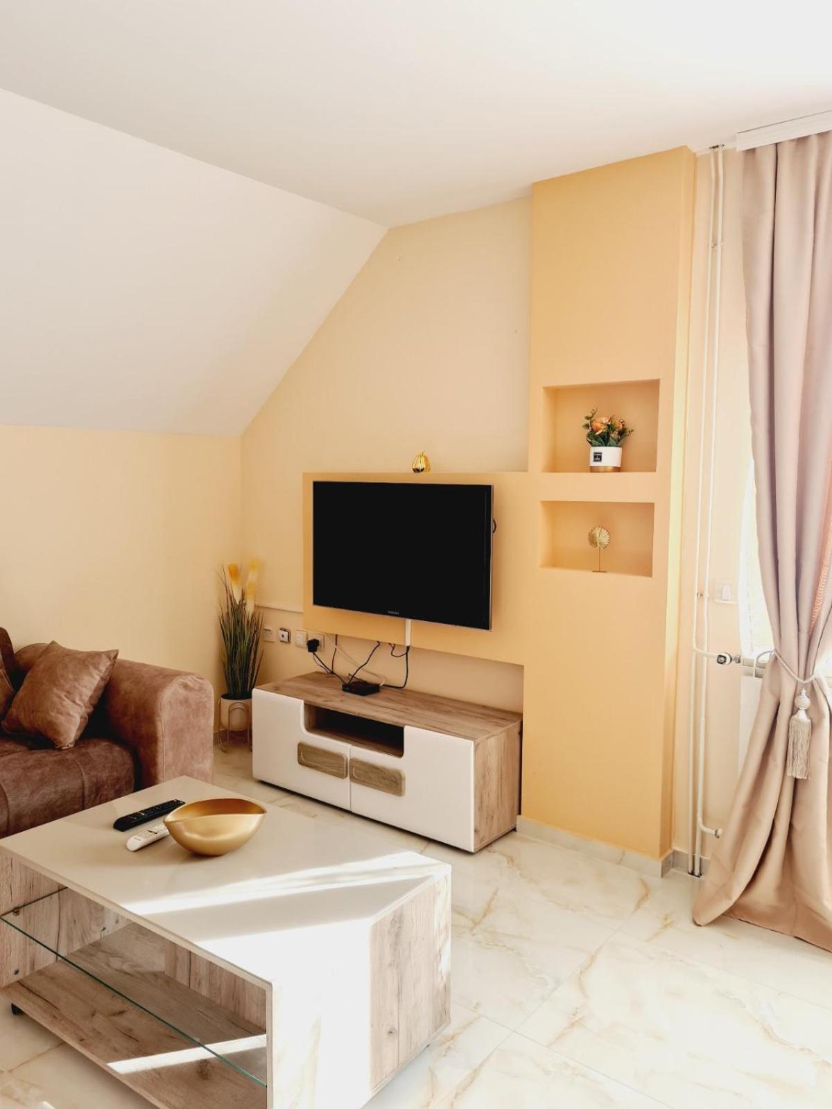 Apartmani Jasmina 즐라티보 외부 사진